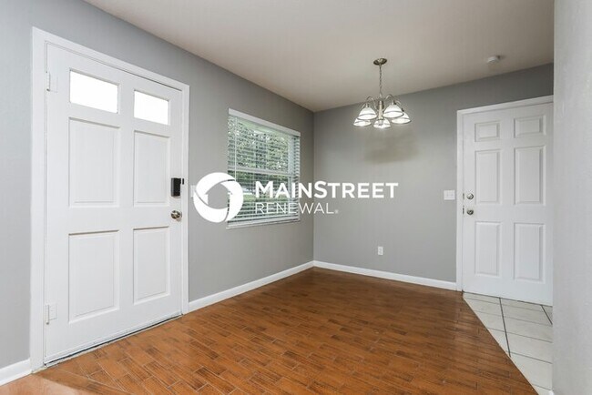 Building Photo - 3 Bedroom Pet-Friendly Home in ORLANDO, FL with Main Street Renewal