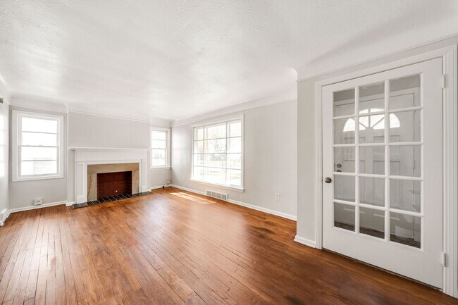 Building Photo - 1138 Avondale Rd