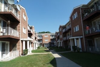 Building Photo - 4120 Williamsburg Ct