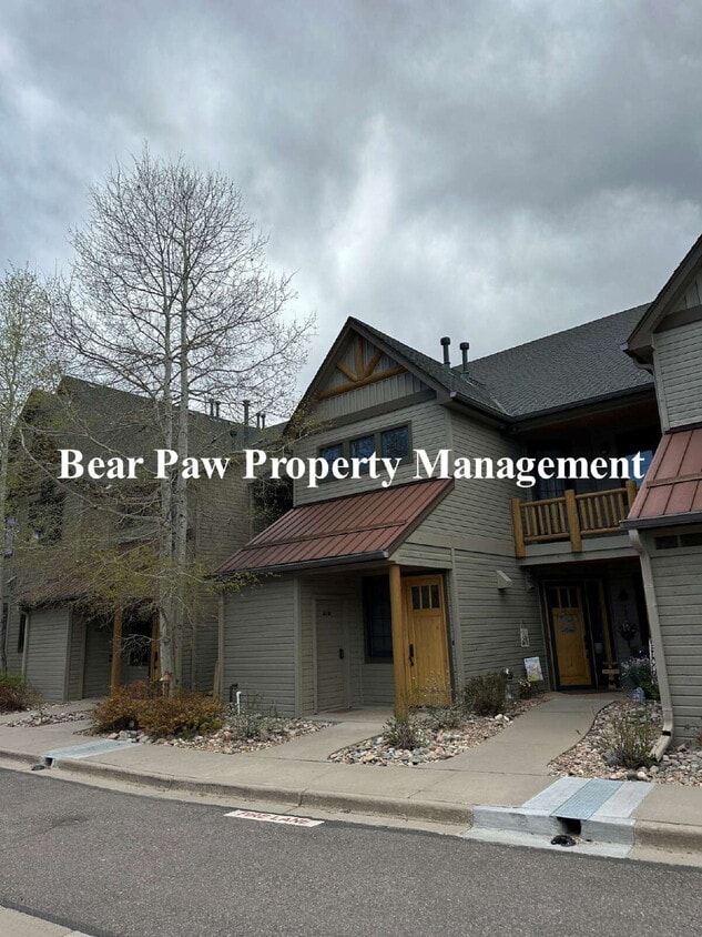 Charming 2-Bed, 2-Bath Condo Retreat in North Evergreen! - Charming 2-Bed, 2-Bath Condo Retreat in North Evergreen!