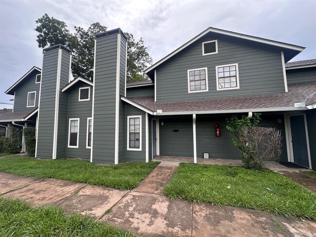 Building Photo - 1007 Water St