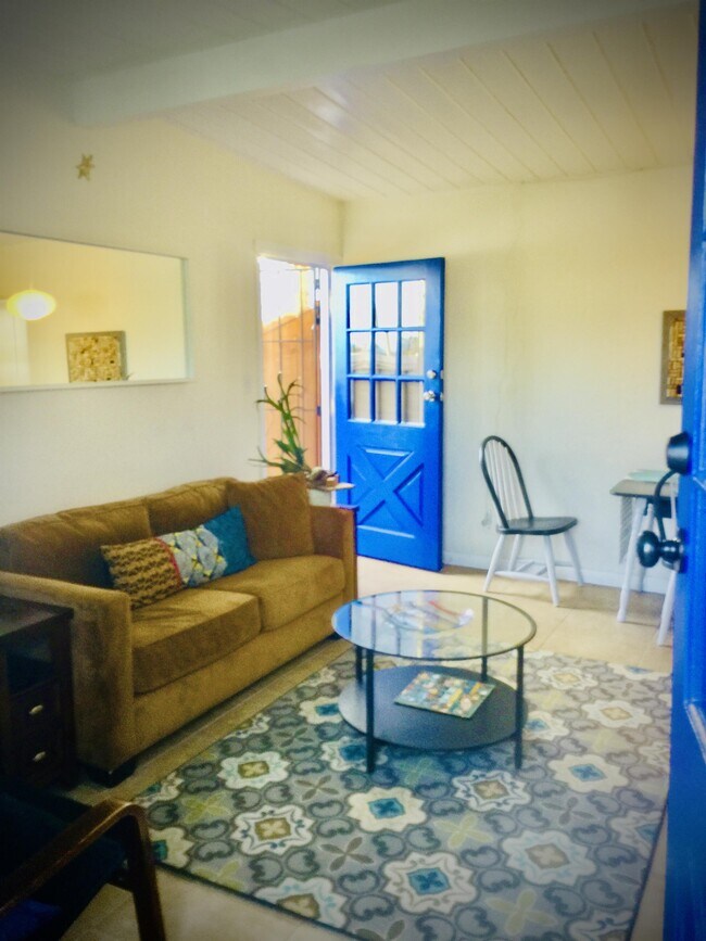 Foto del edificio - 2766 Island Ave