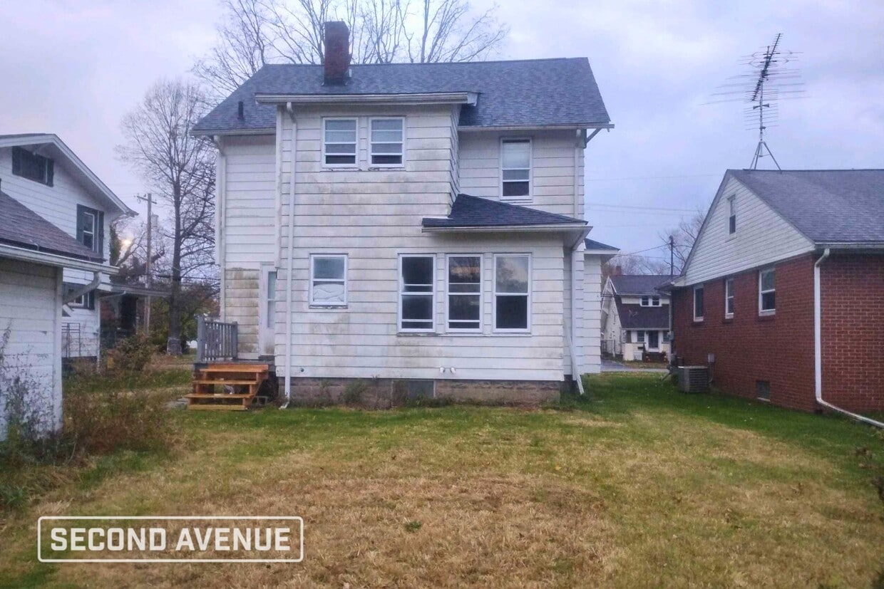 Building Photo - 408 S Canal St