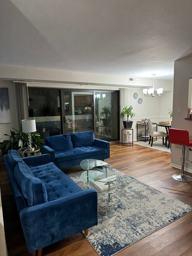 Foto del edificio - 6133 Leesburg Pike