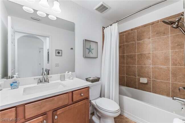 Foto del edificio - 17991 Bonita National Blvd