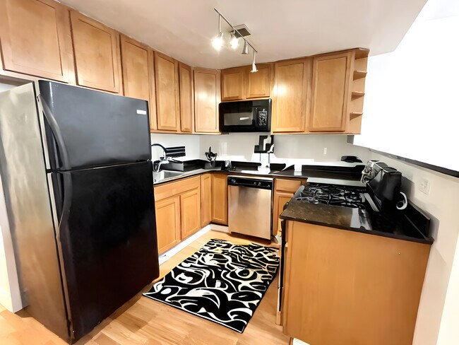 Foto del edificio - 102 N Hamlin Ave