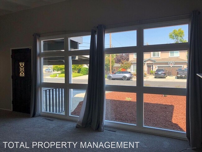 Foto del edificio - 3 br, 2 bath House - 752 CLARA VISTA AVENUE