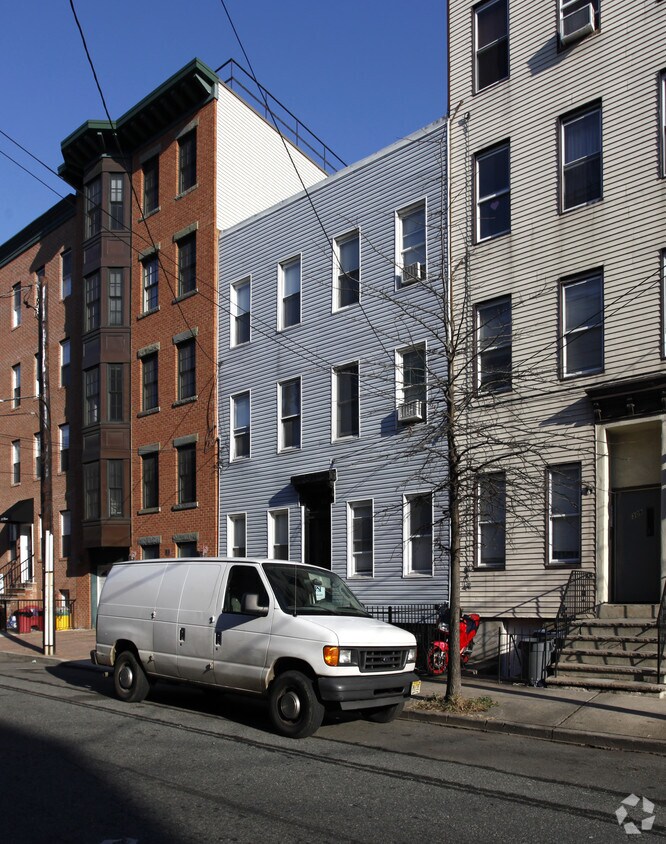 Building Photo - 311 Monroe St