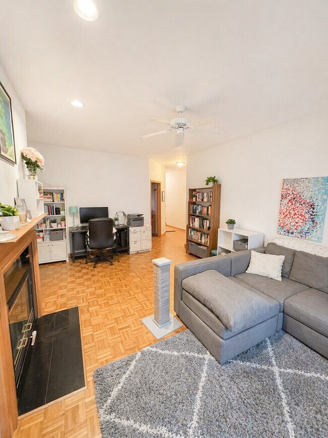 Foto del edificio - 4237 N Kenmore Ave