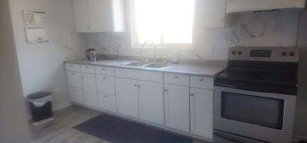 Building Photo - 125 Essa Rd