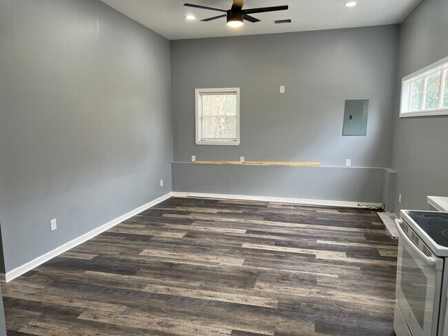Living room - 3360 Linda Dr