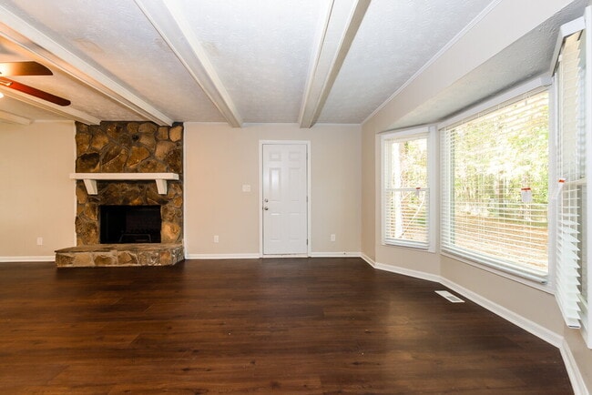 Building Photo - 154 Lafayette Dr