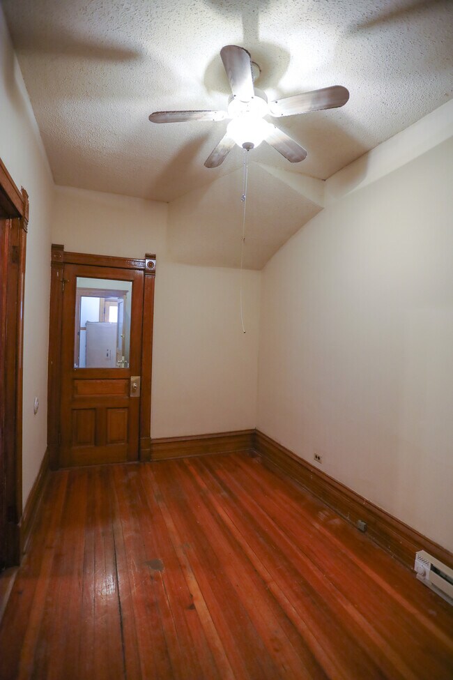 Building Photo - 3507 N Seminary Ave