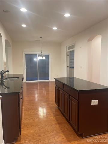 Foto del edificio - 1412 Ridgehaven Rd
