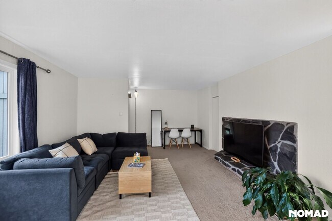 Foto del edificio - 8317 Jewel Lake Rd