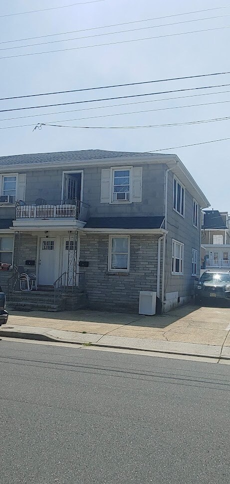 Building Photo - 9601 Ventnor Ave