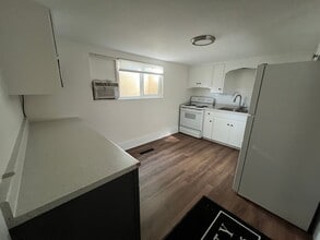 Building Photo - 333 N 450 E