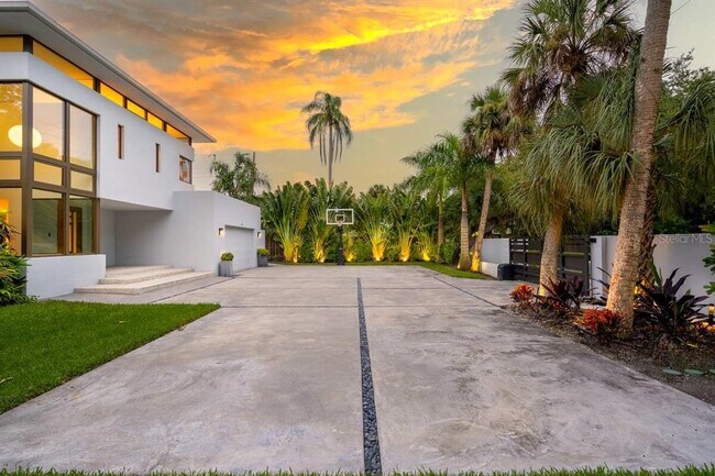 Foto del edificio - 587 47th St