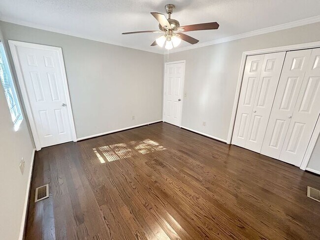 Foto del edificio - 1503 W Windsor St