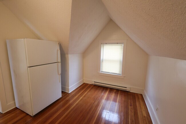 Foto del edificio - 498 Whipple St