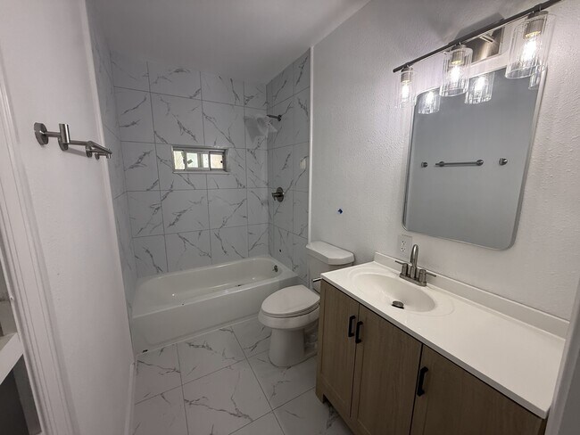 Foto del edificio - 3807 Otis St