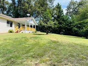 Building Photo - 1112 Riverside Ter