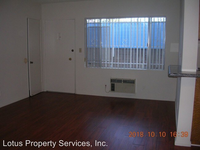 Building Photo - 1307 Tamarind Ave