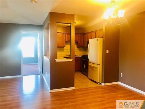 Foto del edificio - 931 Waterford Dr