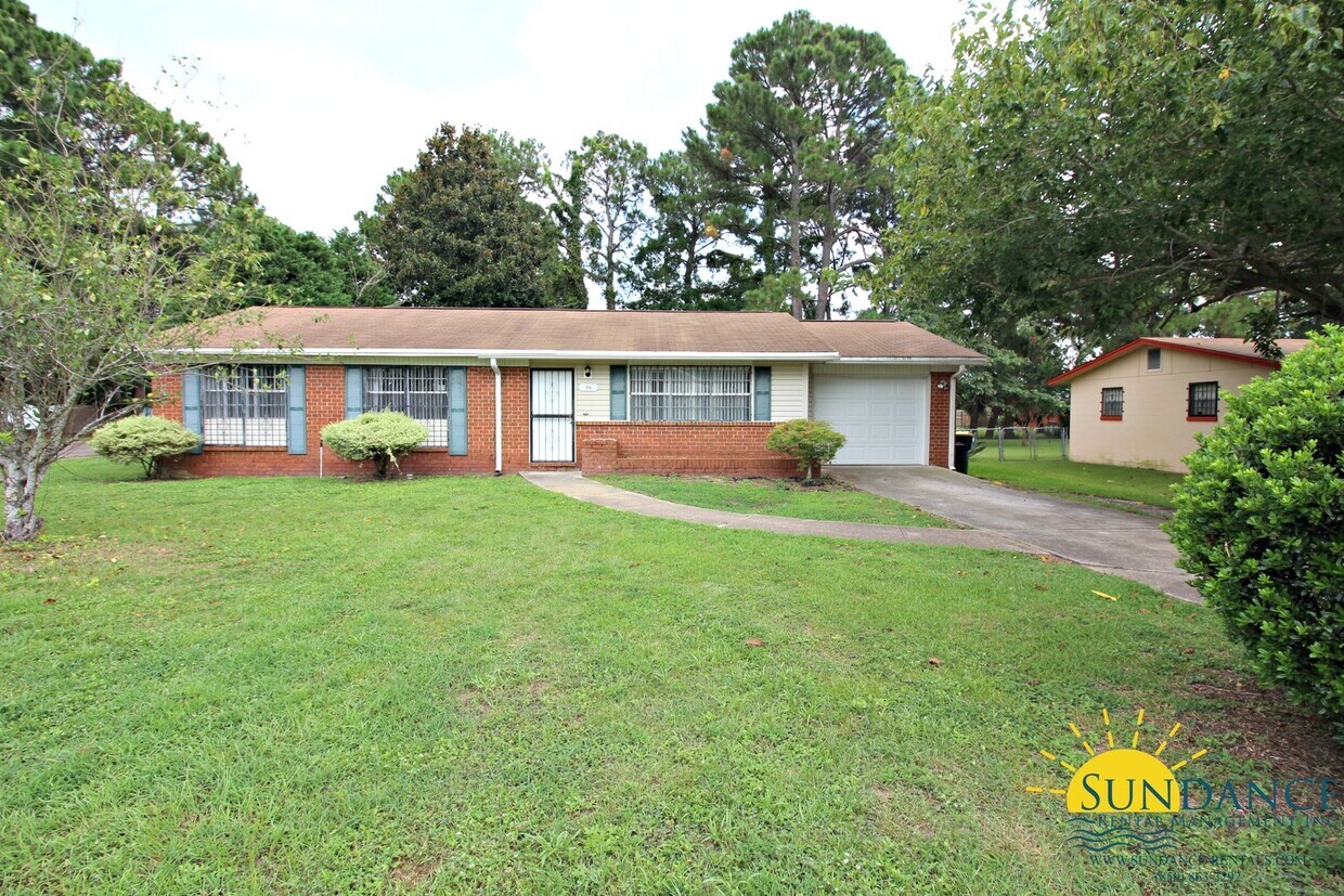 Foto principal - Nice 3 Bedroom Home in Fort Walton Beach