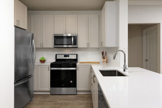 Building Photo - Avalon at Grosvenor Station