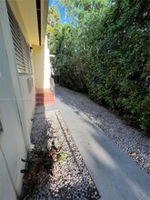 Building Photo - 620 Jefferson Ave