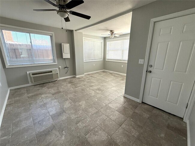 Foto del edificio - 13047 Gulf Ln