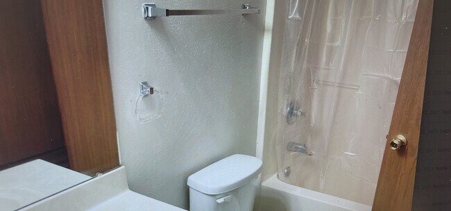 Building Photo - 130 Lauren Circle Apt B