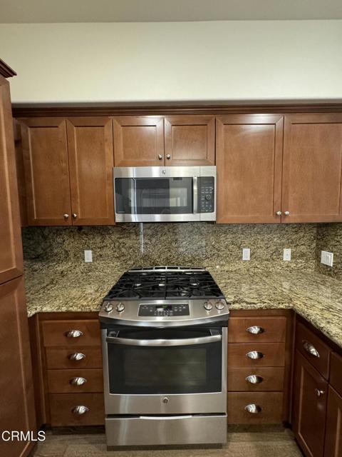 Foto del edificio - 28220 Highridge Rd