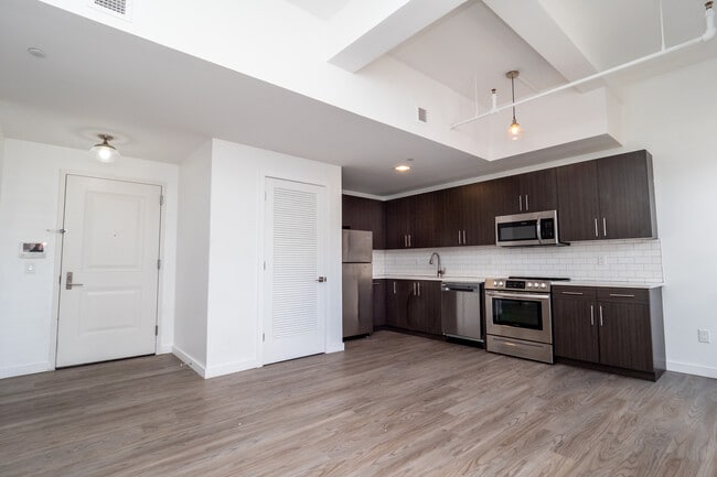 Building Photo - The Roxy