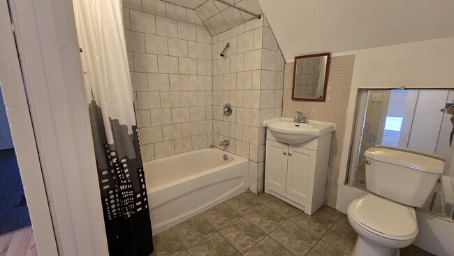 Building Photo - 30 Arthur Ave S