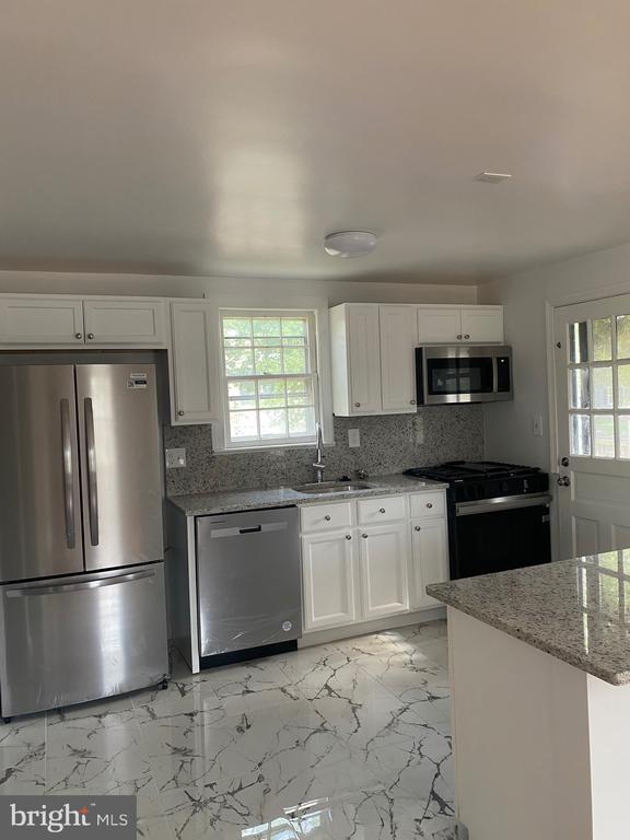 Foto del edificio - 4412 Jones Bridge Rd