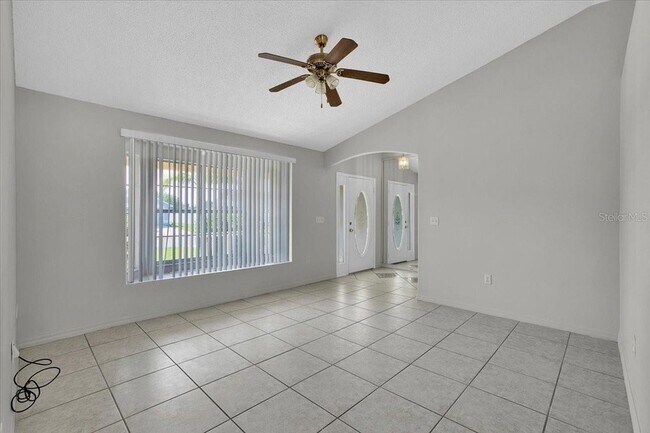 Building Photo - 112 Azalea Drive