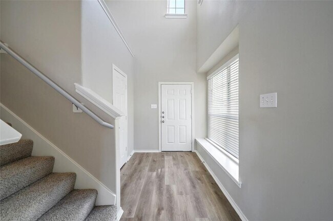 Foto del edificio - 12430 Cane River Ln