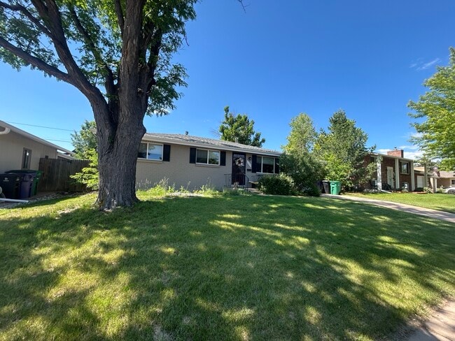 Photo - 3850 W Radcliff Ave House