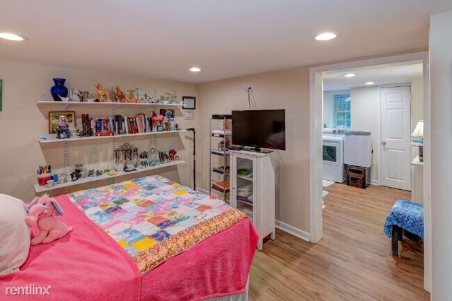 Building Photo - 3112 Crestview Cir NW