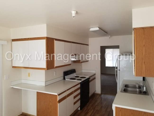 Foto del edificio - 1765 SW Tamarack St