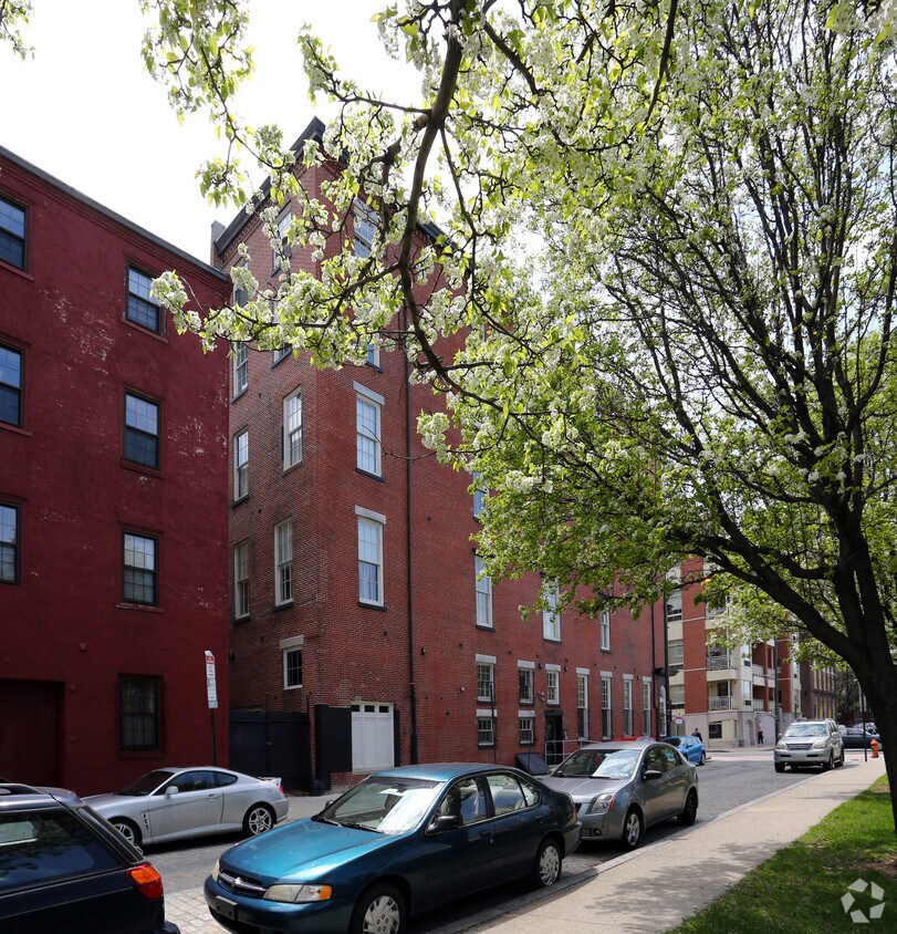 Building Photo - Old City Condominiums