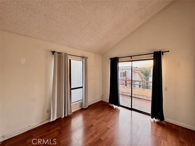 Foto del edificio - 225 N Rose St