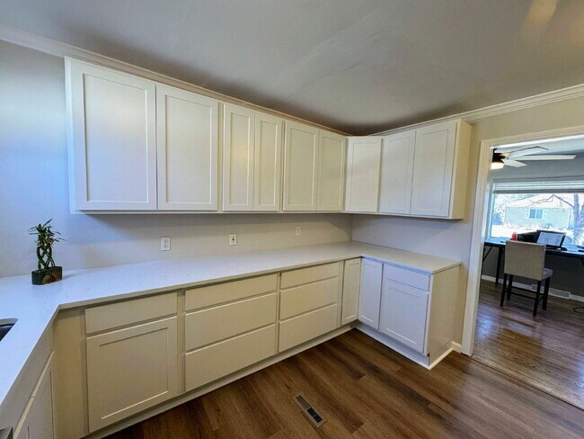 Foto del edificio - 2691 S Linley Ct