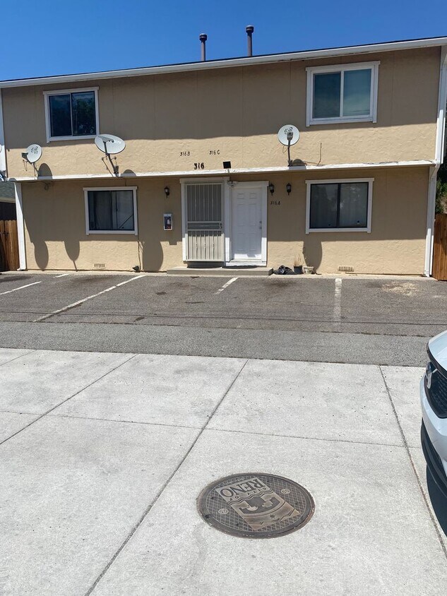 Foto principal - 316 Roberts St