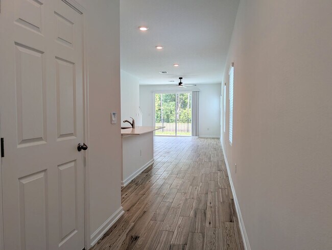 Foto del edificio - PRE-LEASING - NEW 2026 VILLA CONSTRUCTION!! 3/2.5/1 with premium finishes in the a new developmen...