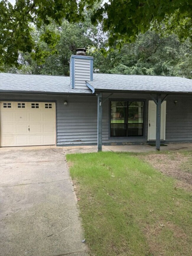 Foto del edificio - 6702 Woodthrush Dr