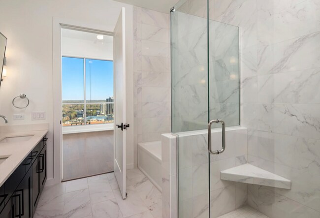 Building Photo - 1001 Park Ave NE