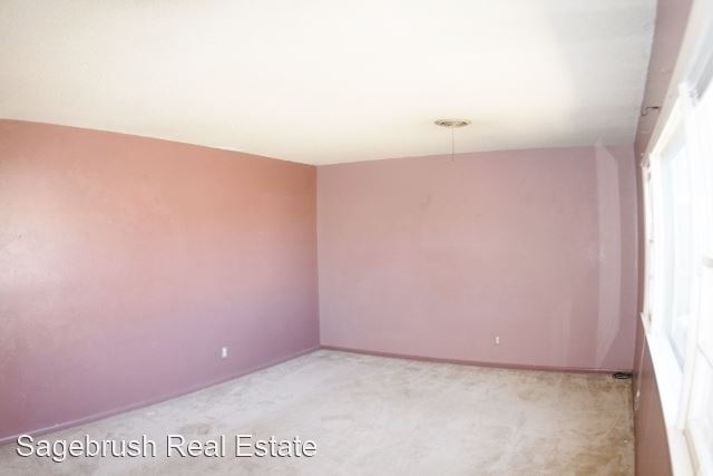 Foto del edificio - 3 br, 2 bath House - 801 W. Yucca Ave.